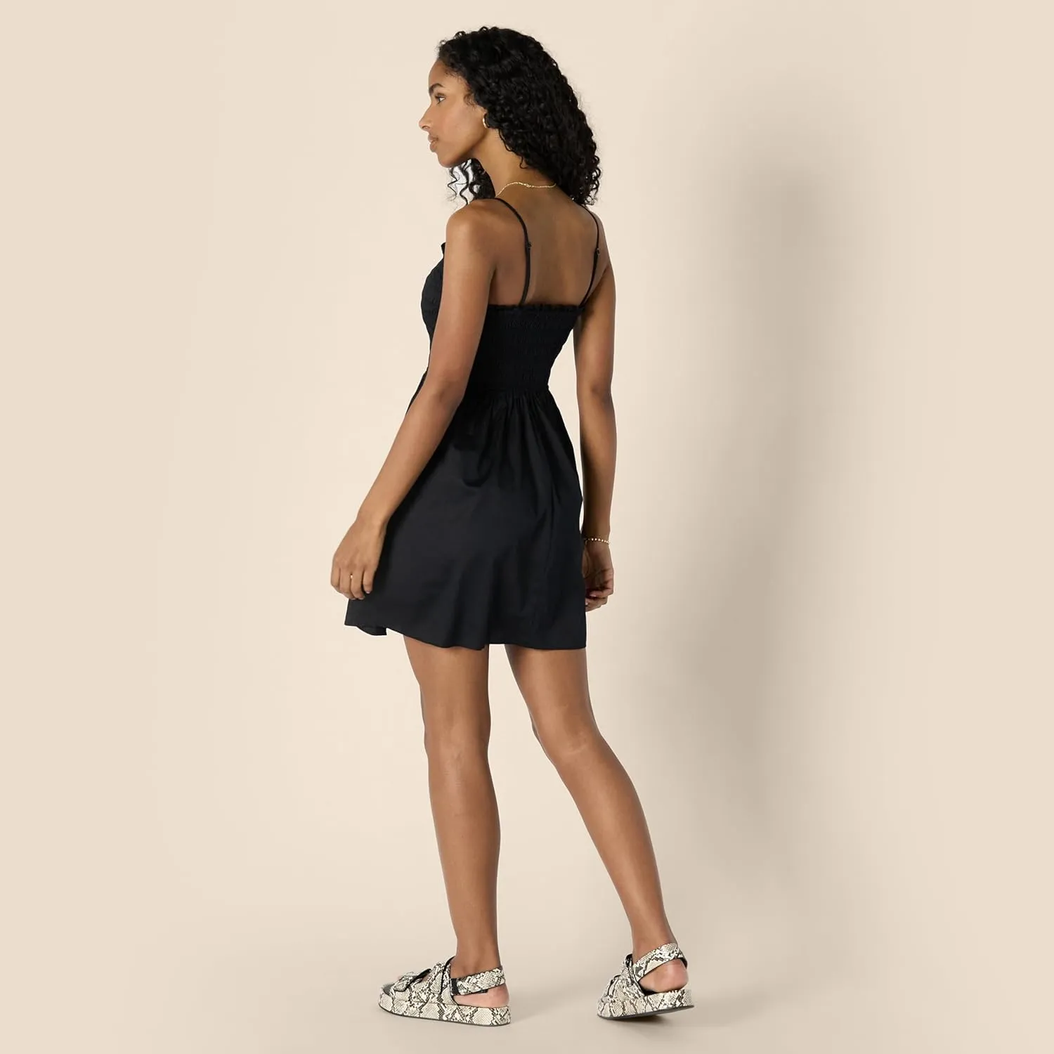 Amazon Essentials Women's Regular-Fit Cotton Sateen Smocked Bodice Short Dress