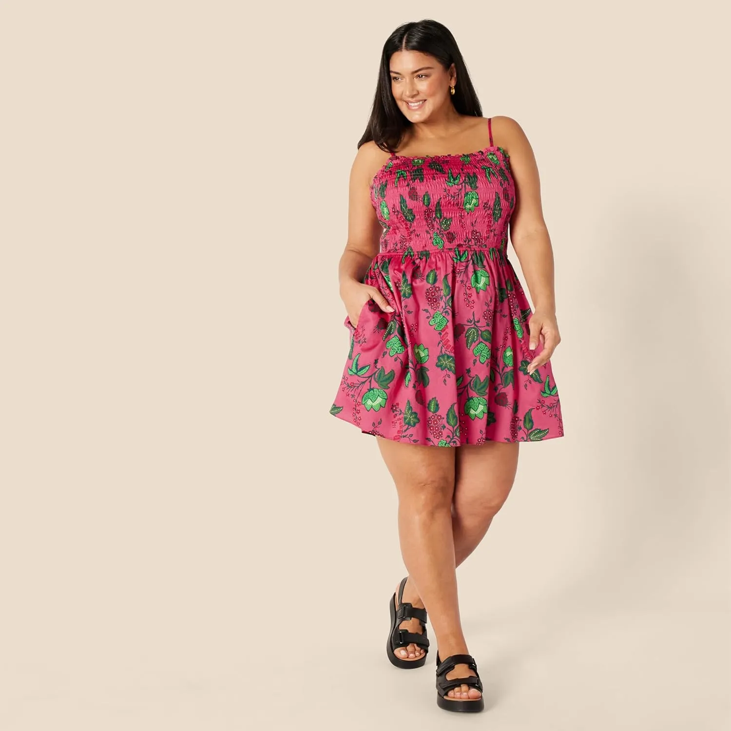 Amazon Essentials Women's Regular-Fit Cotton Sateen Smocked Bodice Short Dress