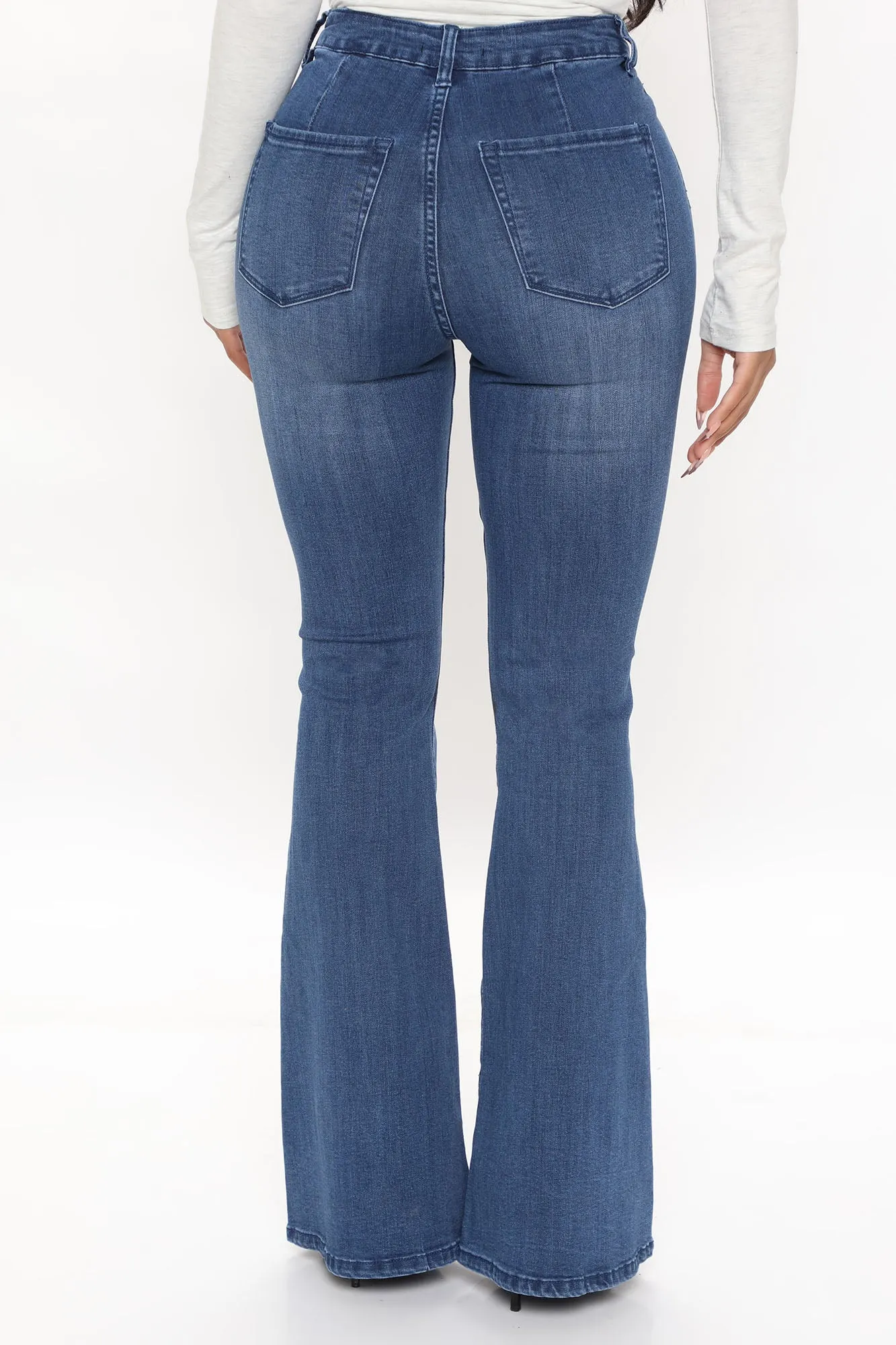 Aspen Curvy Stretch Flare Jeans - Medium Blue Wash