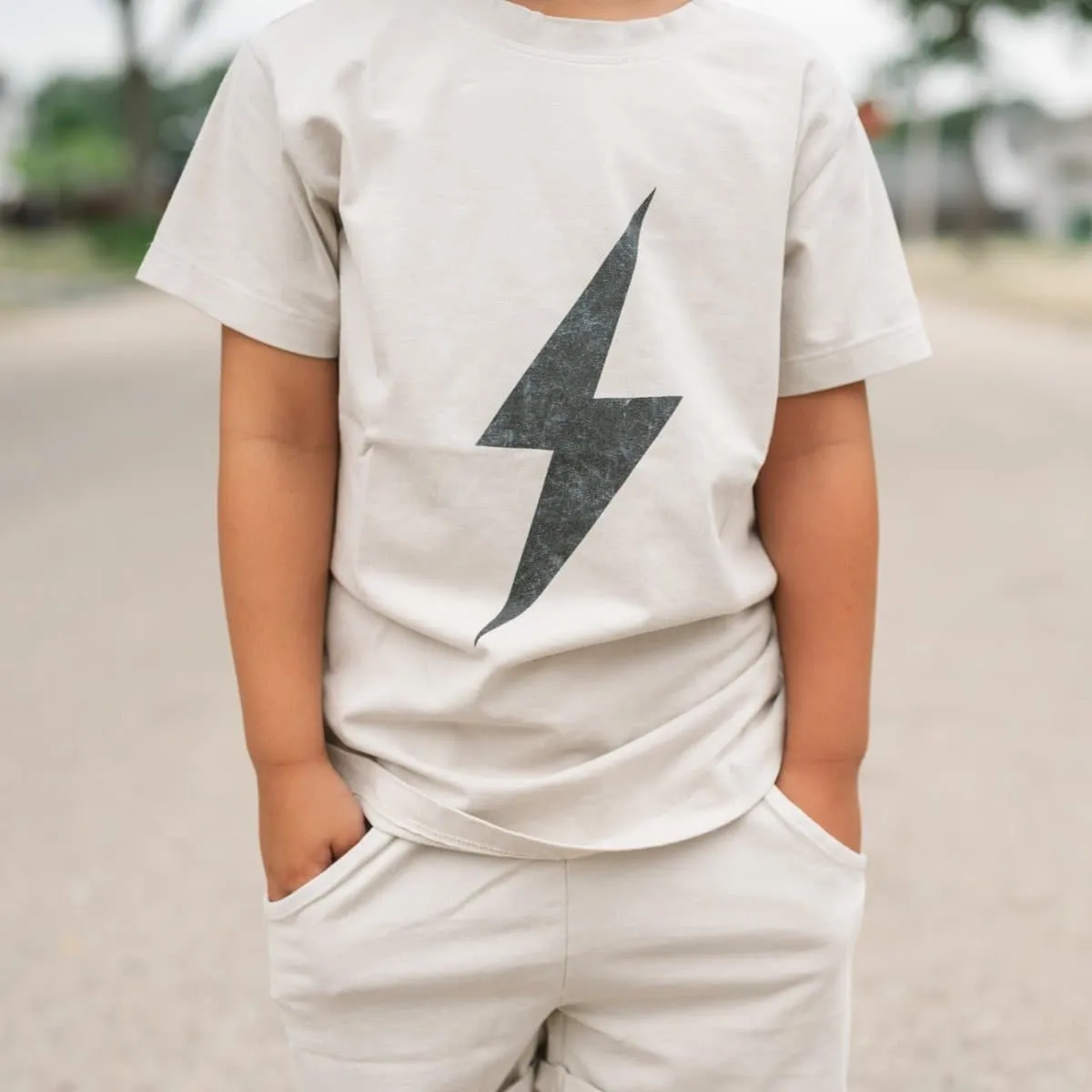 GREIGE ACID-WASH SPARK TEE